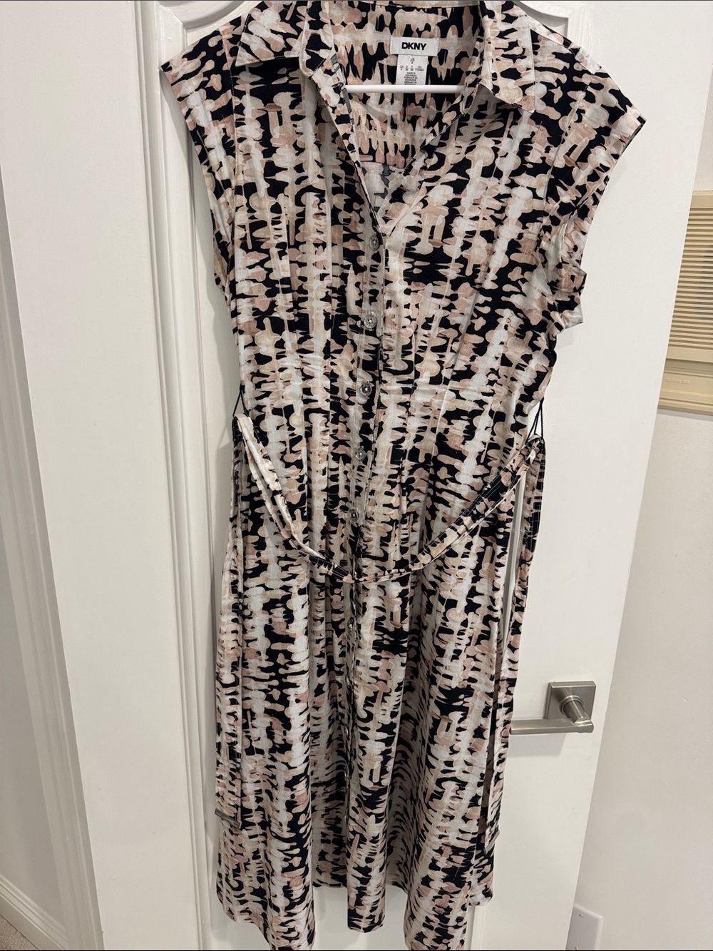 DKNY Black, Beige and White Printed Midi Shirt Dress. Used one time. Size 6